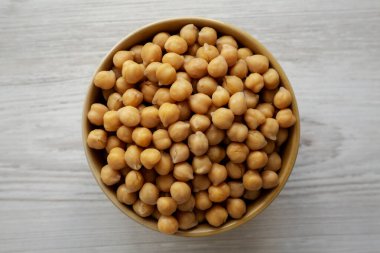 Organik Çiğ Konserve Nohut Bir kâse, genel görünüm. Yakın plan..