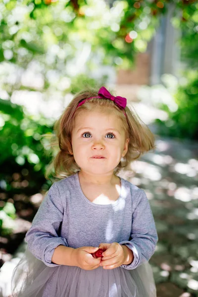 küçük tatlı kız.