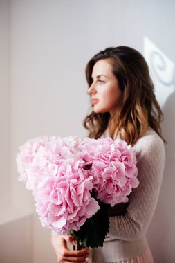 Pembe bir ortanca Şubesi