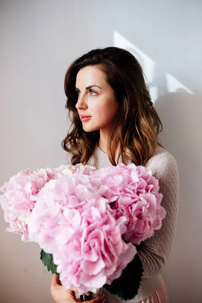 Pembe bir ortanca Şubesi