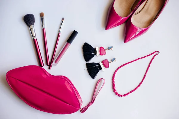 ピンクの靴、化粧品、アクセサリー. — ストック写真