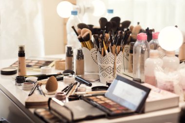 Profesyonel makyaj ürünleri kozmetik güzellik fırçalar ve araçları, makyaj seti