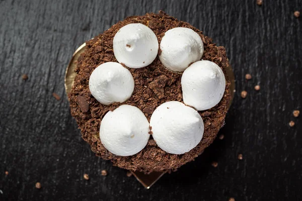 Çikolata pasta yönetmektedir ile