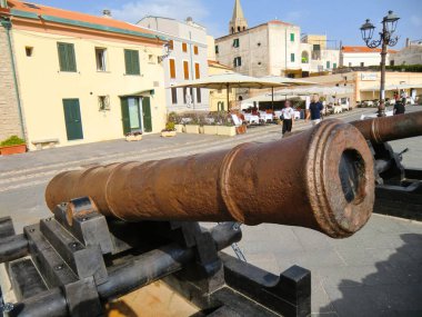 Alghero, 18. yüzyıl toplar, İtalya, Sardunya, Sassari