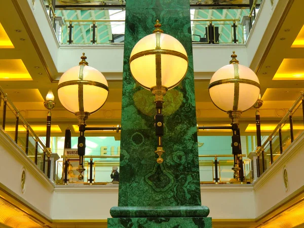 Detalhe Obelisco Lapis Lazuli Centro Comercial Euroma2 Roma Lácio Itália — Fotografia de Stock