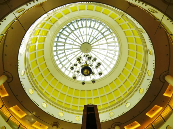 欧洲2购物中心的天窗 拉齐奥 意大利 — 图库照片