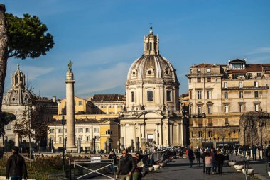 Santa Mara di Loreto Kilisesi ve Trajan Sütunu, Roma, İtalya