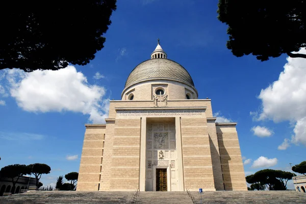 Basilica dei Santi Pietro e Paolo, Church of St Peter ve Paul, Arnaldo Foschini, Roma, Eur, İtalya