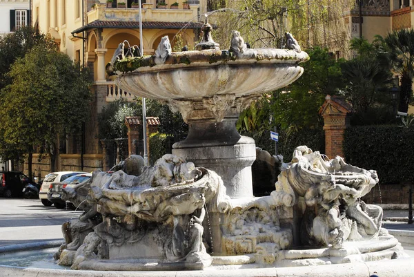 Roma, İtalya, Avrupa, banliyösü yakalandı