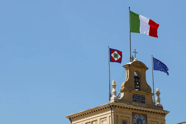 Bayraklar, İtalya ve Avrupa Quirinal Sarayı, Palazzo del Quirinale, resmi ikamet cumhurbaşkanının, Roma, İtalya