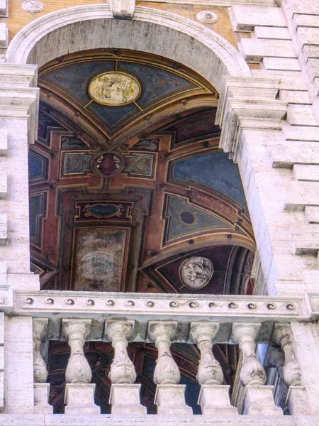 Деталь Palazzo Della Farnesina Baullari Palazzetto Roy Antonio Sangallo Giovane — стокове фото