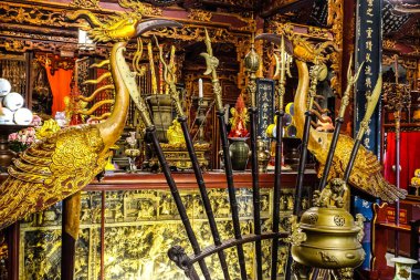 Quan Thanh Tapınağı, nam-ı diğer Tran Vo Tapınağı, 1010 ve 102 yılları arasında inşa edilmiş.