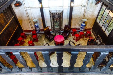 Eski Phung Hung Hanesi 1780 'de Hoi An' ın başarılı ticaret döneminde Vietnamlı bir tüccar tarafından inşa edildi. Hoi An, Vietnam, Temmuz 2025, Phung Hung Eski Evi adını 