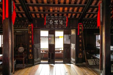 Eski Phung Hung Hanesi 1780 'de Hoi An' ın başarılı ticaret döneminde Vietnamlı bir tüccar tarafından inşa edildi. Hoi An, Vietnam, Temmuz 2025, Phung Hung Eski Evi adını 