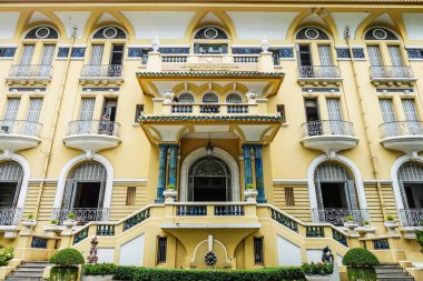 Ho Chi Minh şehrindeki güzel sanatlar müzesi. Vietnam 'ın en büyük sanat merkezlerinden biri olan Güzel Sanatlar Müzesi, Ben Thanh Market yakınlarında yer almaktadır. Bina aslında sömürge zamanında Çinli bir tüccarın malikanesiydi.