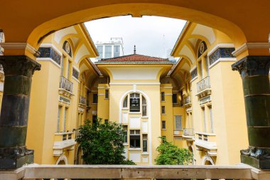 Ho Chi Minh şehrindeki güzel sanatlar müzesi. Vietnam 'ın en büyük sanat merkezlerinden biri olan Güzel Sanatlar Müzesi, Ben Thanh Market yakınlarında yer almaktadır. Bina aslında sömürge zamanında Çinli bir tüccarın malikanesiydi.