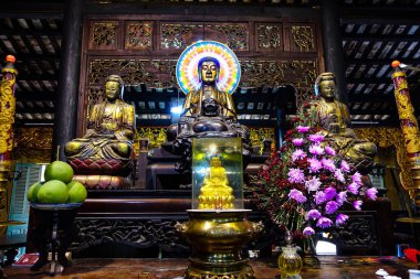 Ho Chi Minh City Saigon 'daki en eski tapınaklardan biri olan Giac Lam Pagoda' nın içinde 1744 yılında Ho Chi Minh City, Vietnam 'da inşa edildi..  