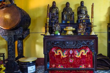 Ho Chi Minh City Saigon 'daki en eski tapınaklardan biri olan Giac Lam Pagoda' nın içerisi 1744 'te inşa edildi, Ho Chi Minh City, Vietnam, 2025.        