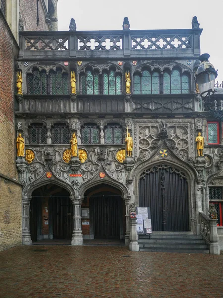 Fasada Bazyliki Świętego Kościoła krwi w Brugii, Belgia — Zdjęcie stockowe