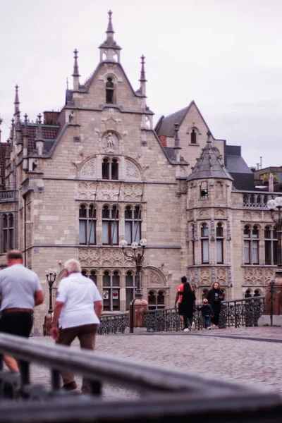 Ghent, Belgium- August 16, 2019. Typical facade in the houses of Ghent,near the river. — Stock Photo, Image