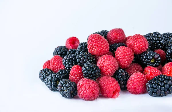 Frutta fresca isolato sfondo bianco — Foto Stock