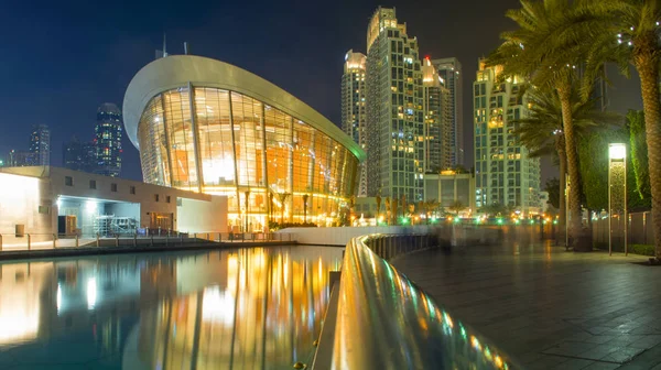 Ópera de Dubai - Vista nocturna — Foto de Stock
