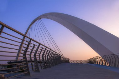 Modern dış Dubai su Kanal Köprüsü