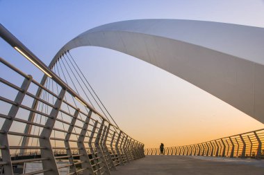 Dubai su kanalı-tolerans Köprüsü