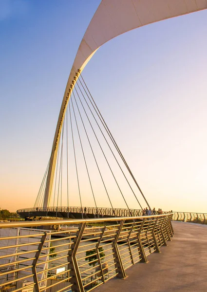 Su kanalı Köprüsü Dubai Modern mimari