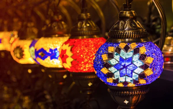 Traditionele Turkse licht lamp-shot van Dubai Spice Souk — Stockfoto
