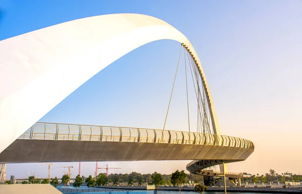 Water aquaduct Dubai – de brug van tolerantie — Stockfoto