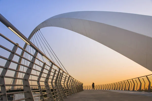 Dubai su kanalı-tolerans Köprüsü