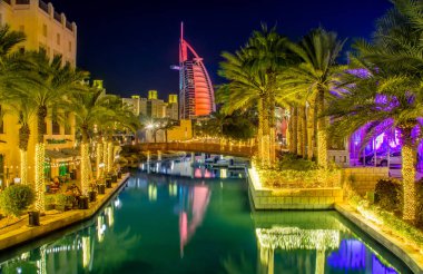 Dubai Famous Attraction Burj Al abab 7 yıldızlı otel