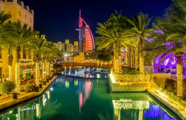 Dubai Famous Attraction Burj Al Abab Hotel 7 estrellas — Foto de Stock