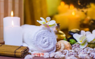 Renkli spa odası öğeleri