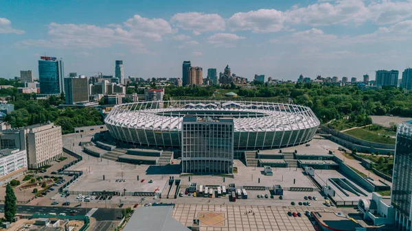 Olimpiyat Stadı. 5 Nisan 2018. Kiev. Ukrayna. Havadan görünümü Olimpiyat MGK. Şampiyonlar Ligi. Futbol Sahası.