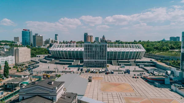 Olimpiyat Stadı. 5 Nisan 2018. Kiev. Ukrayna. Havadan görünümü Olimpiyat MGK. Şampiyonlar Ligi. Futbol Sahası.