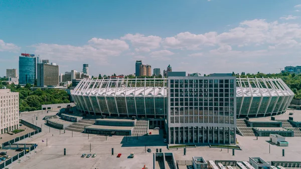 Olimpiyat Stadı. 5 Nisan 2018. Kiev. Ukrayna. Havadan görünümü Olimpiyat MGK. Şampiyonlar Ligi. Futbol Sahası.