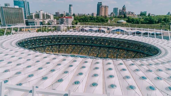 Olimpiyat Stadı. 5 Nisan 2018. Kiev. Ukrayna. Havadan görünümü Olimpiyat MGK. Şampiyonlar Ligi. Futbol Sahası.