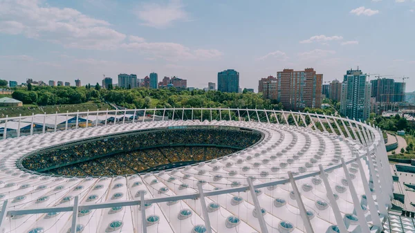 Olimpiyat Stadı. 5 Nisan 2018. Kiev. Ukrayna. Havadan görünümü Olimpiyat MGK. Şampiyonlar Ligi. Futbol Sahası.