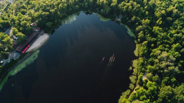 Havadan görünümü bir kano. Spor. Yaz. Rekabet. Anlaştık. Kiev. Ukrayna.