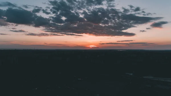 Vista Aérea Pôr Sol Céu Azul Nuvens Laranja Sol — Fotografia de Stock