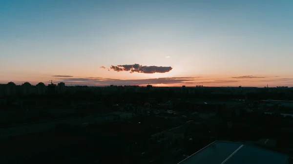 Vista Aérea Del Atardecer Cielo Azul Las Nubes Sol Naranja — Foto de Stock