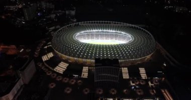 Olimpiyat Stadı. 9 Ekim 2017. Ukrayna. Kiev (Kiev). Olimpik milli güvenlik. akşam Stadyumu'nun havadan görünümü. Avrupa ve Dünya Şampiyonası.
