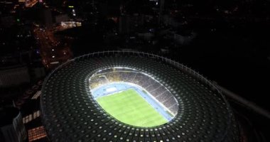Olimpiyat Stadı. 9 Ekim 2017. Ukrayna. Kiev (Kiev). Olimpik milli güvenlik. akşam Stadyumu'nun havadan görünümü. Avrupa ve Dünya Şampiyonası.
