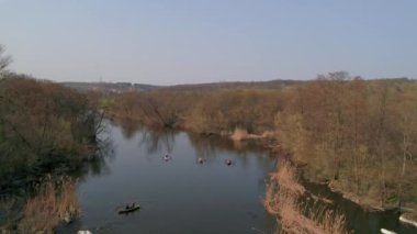 Nehrin Ros. 14 Nisan 2018. Deshki. Ukrayna. Kayaklarının ve Sup seyahat. Gölü nün havadan görünümü. Doğa.