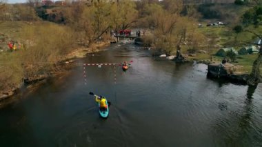 Nehrin Ros. 14 Nisan 2018. Deshki. Ukrayna. Kayaklar üzerinde seyahat. Gölü nün havadan görünümü. Doğa. Ağaçlar.