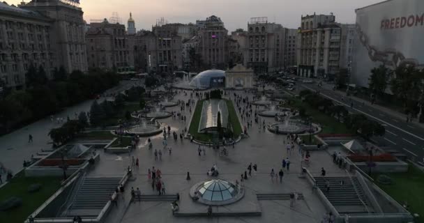 Πλατεία Ανεξαρτησίας Αυγούστου 2017 Ουκρανία Κίεβο Κίεβο Εναέρια Κτίριο Πλήθη — Αρχείο Βίντεο