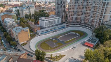 Bisiklete binme Kiev parça. 8 Ağustos 2018. Kiev. Ukrayna. Döngüsü parça hava görünümünü. Spor.