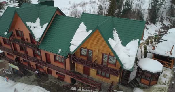 Luchtfoto Van Een Huis Bergen Karpaten Sneeuw Winter Boekovel Oekraïne — Stockvideo